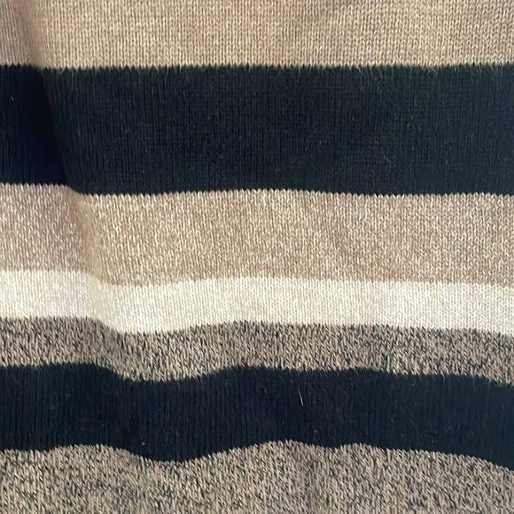 Karen Scott tan, cream and black striped sweater with gold zipper detail. OX - Picture 6 of 9